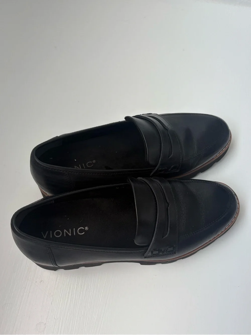 Vionic Cheryl II Women's Slip On Black Leather Penny Loafer Women’s 6